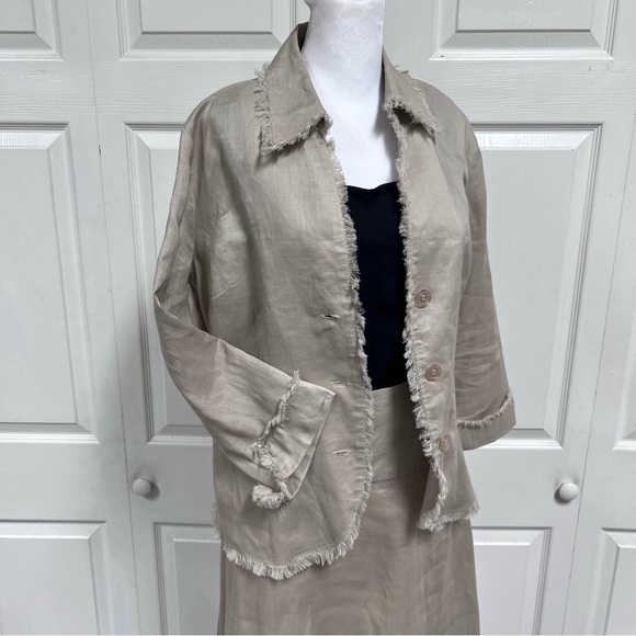 2 Piece Women’s Linen Jacket and Skirt TOTO N KO Size 6 - Picture 9 of 16